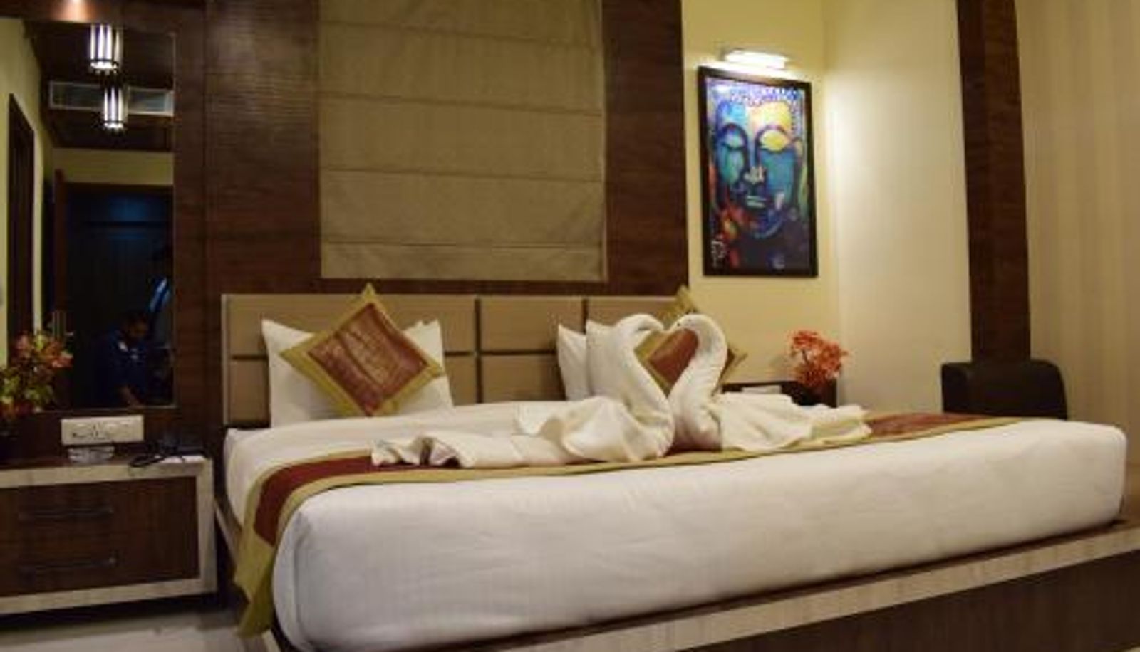Camera - Hotel Uday Palace