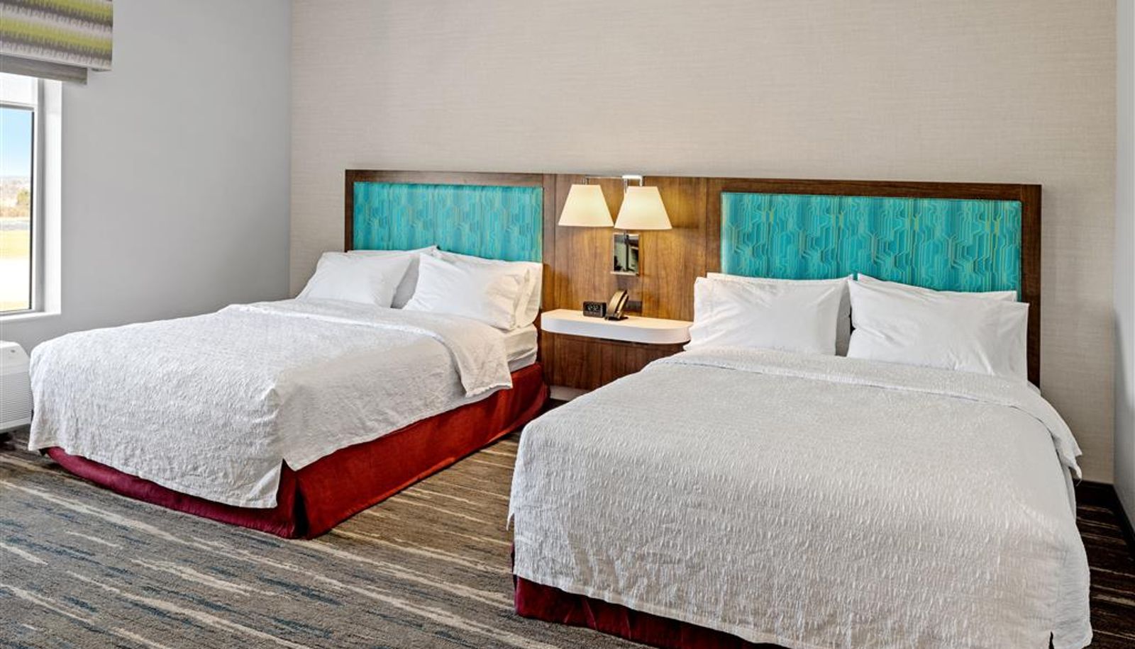 Zimmer - Hampton Inn  Suites by Hilton Cincinnati West