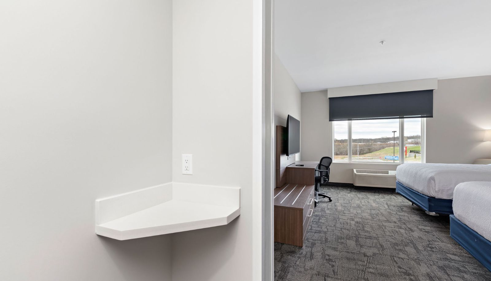 Room - Holiday Inn Express KANSAS CITY NORTH – PARKVILLE by IHG