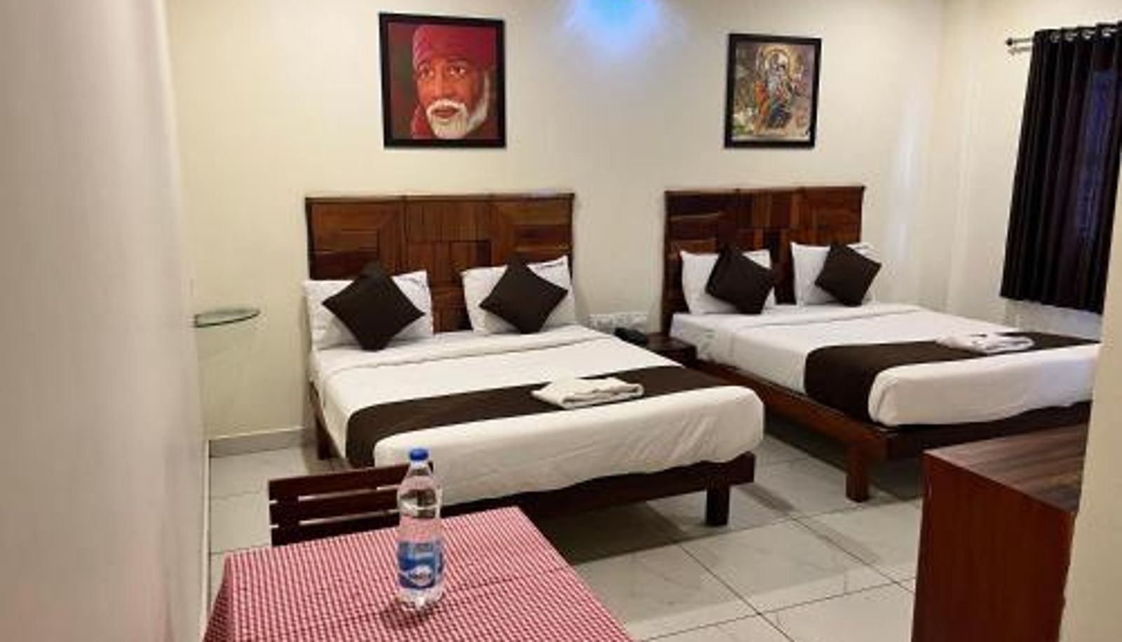 Family room - Velan Temple View