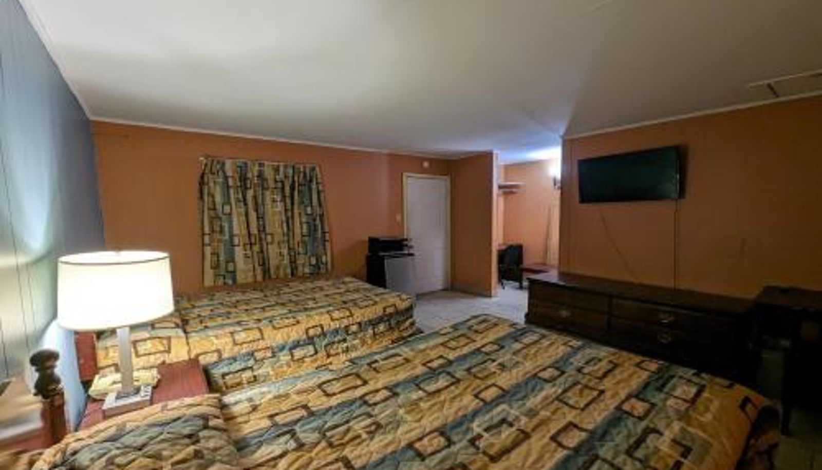 Room - Economy Inn Kingsville