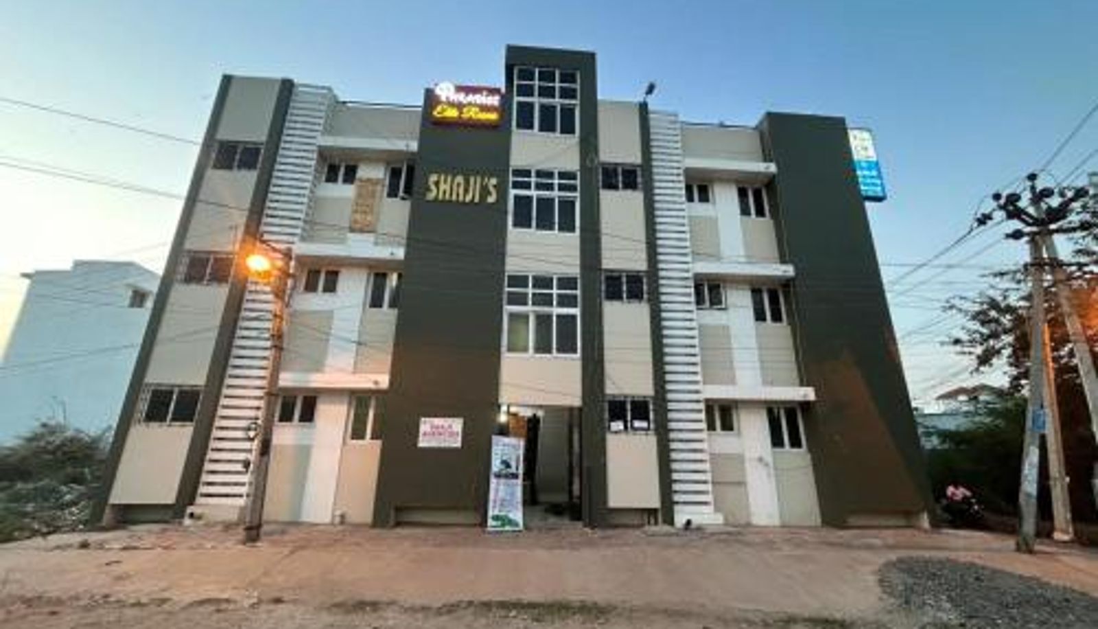 Suite - Aishwaryam Hotels & service Apartment
