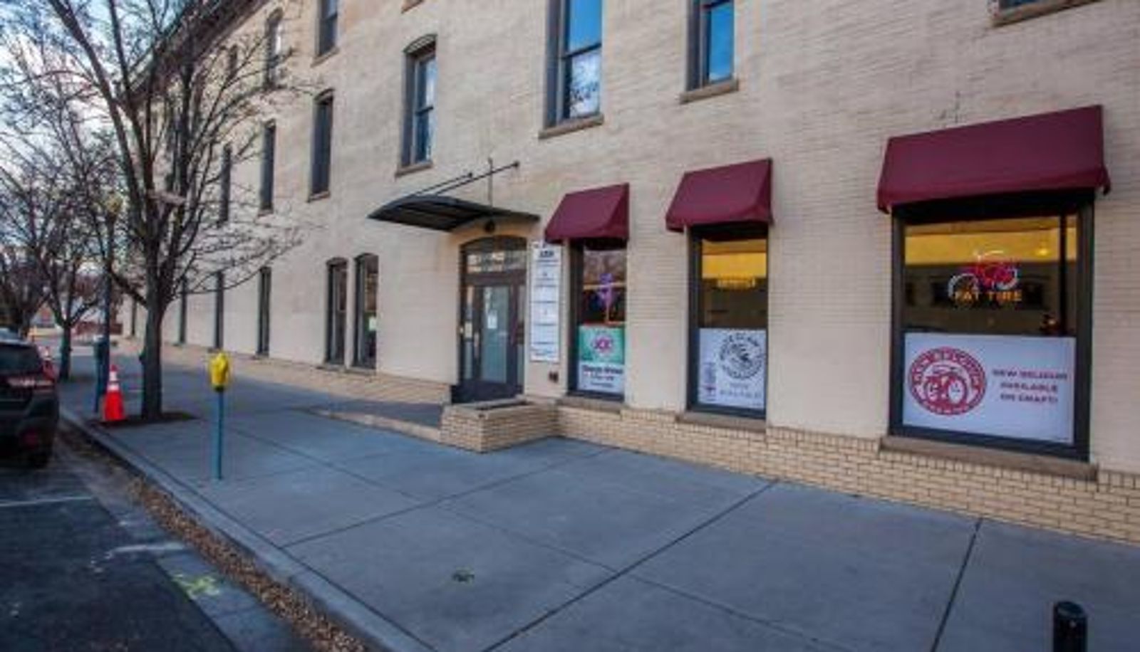 Info - Downtown Modern Condo Inside the Historic St Regis