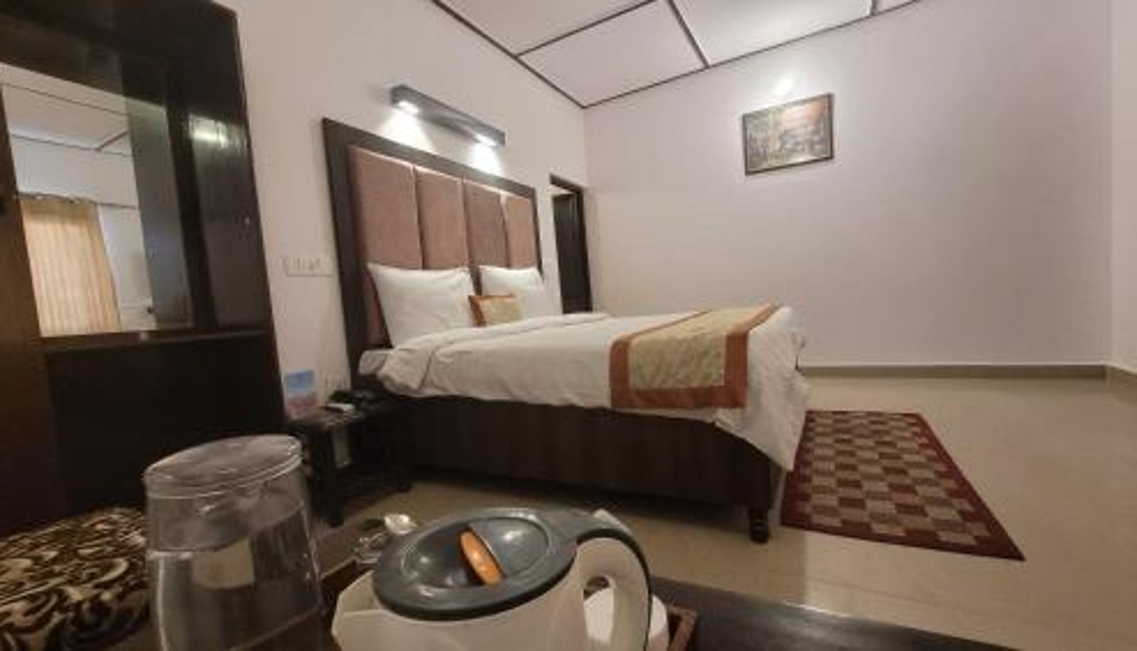 Room - New Orange Tree Classic Fall in Mussoorie with pool & parking