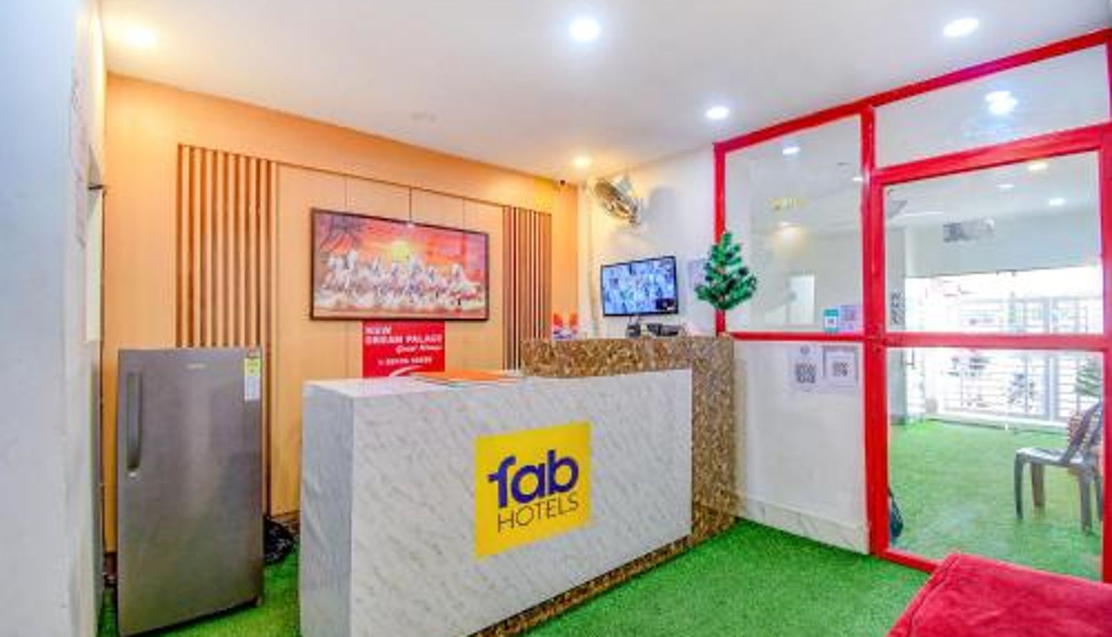Reception - FabHotel New Dream Palace - Nr Acropilose Mall And Ruby Hospital