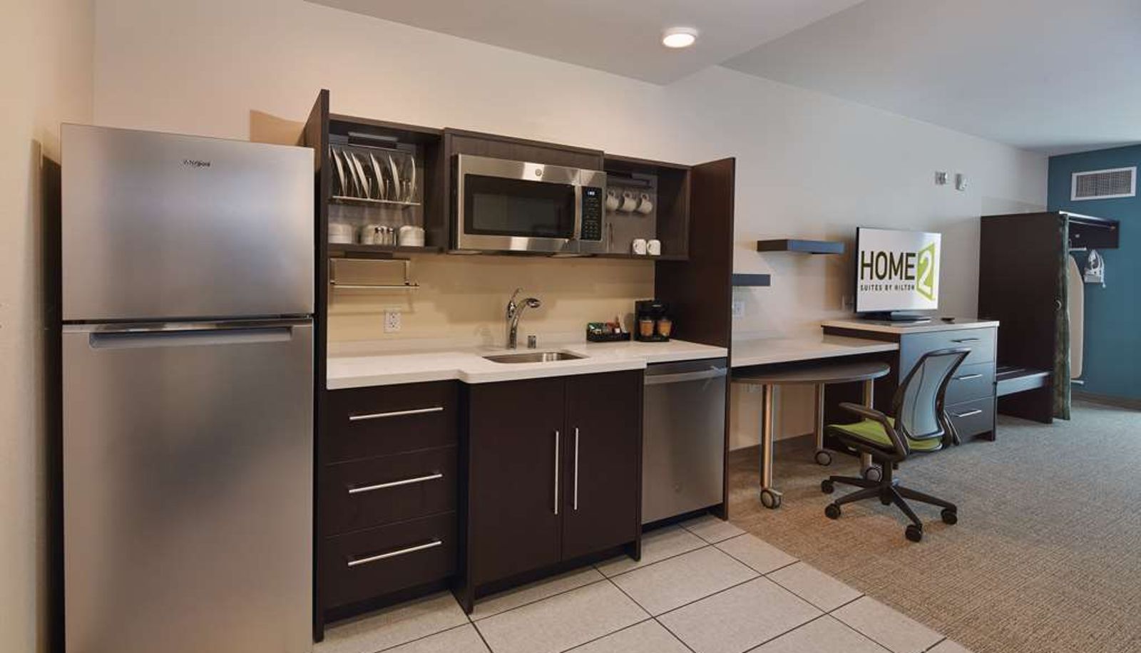 Room - Home2 Suites by Hilton Sacramento at CSUS