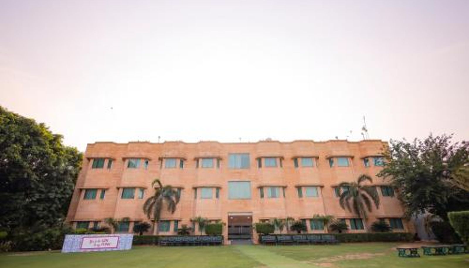 Extérieur de l'hôtel - Rewari Tivoli Heritage Palace