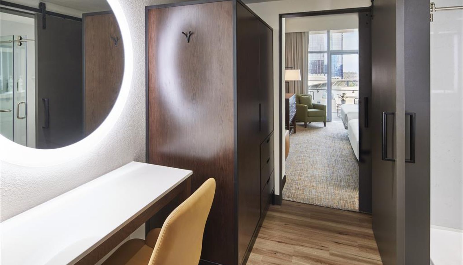 Room - Embassy Suites by Hilton Nashville Downtown