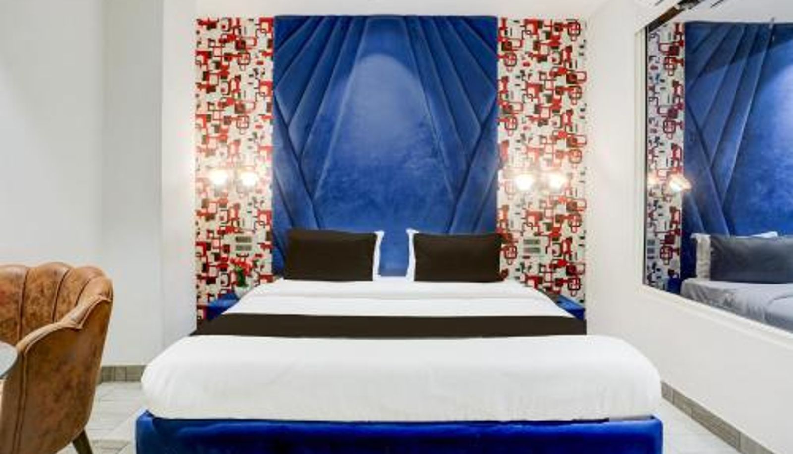 Dreibettzimmer - Palette by CheckIn Bareilly Formerly Bellazio Suites