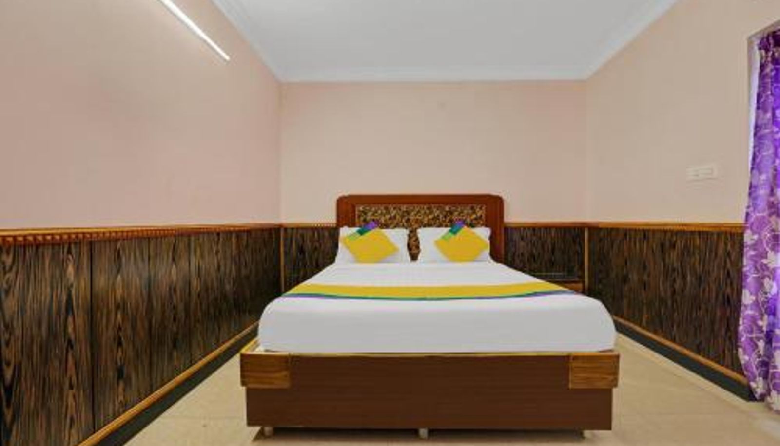 Kamer - 1 km from Rose Garden Itsy Hotels Rain Forest