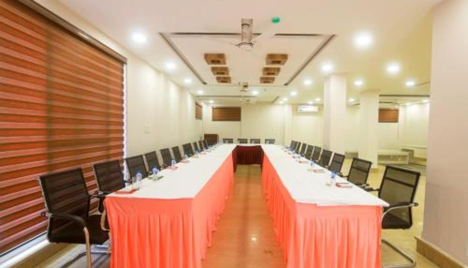 Conference room - Tripli Hotels Shivaay