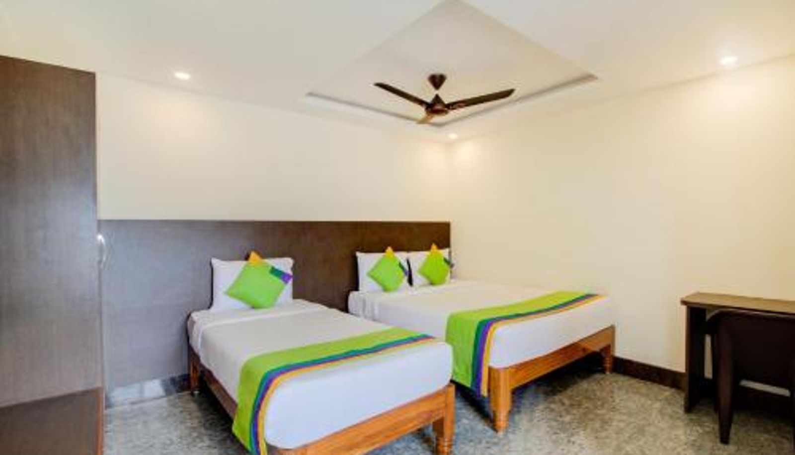 Kamer - Treebo Sls Grand