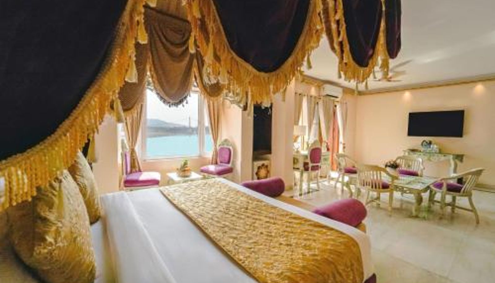 Habitación - The Neeraj Ganga Heritage Palace