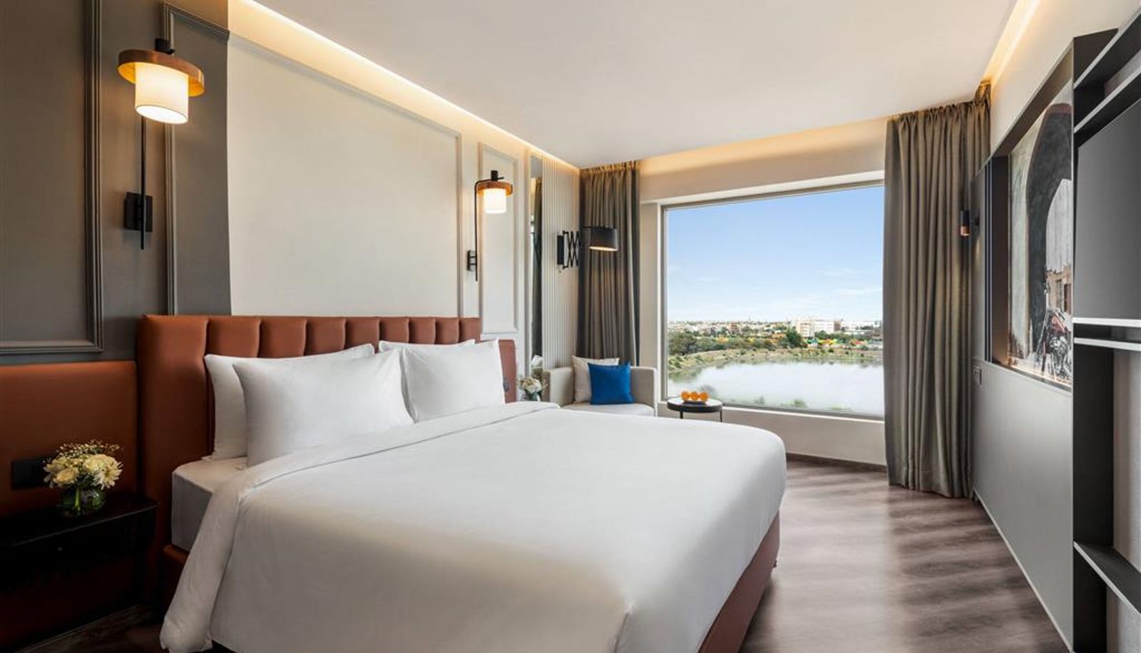 Kamer - Ramada Encore by Wyndham Indore Nipania