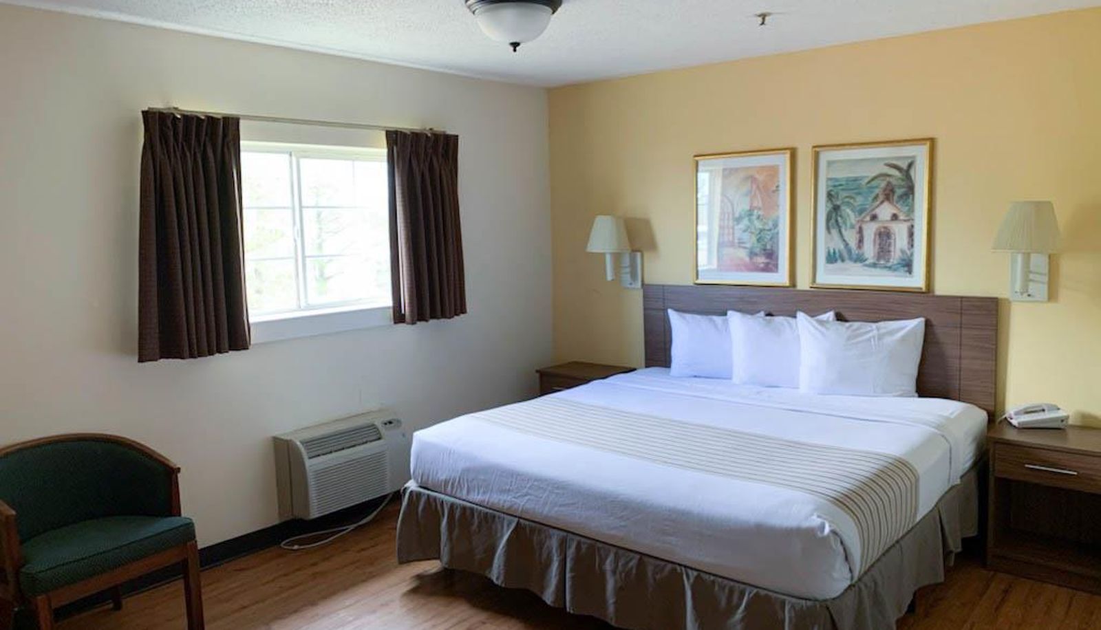 Room - Studio 6 Myrtle Beach SC