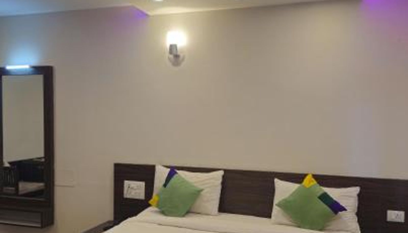 Camera per famiglia - 700 Mtrs From Madikeri Fort Treebo Elite Plaza