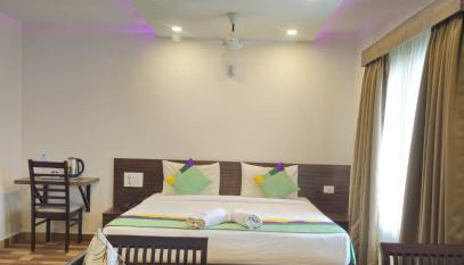 Chambre Familiale - 700 Mtrs From Madikeri Fort Treebo Elite Plaza