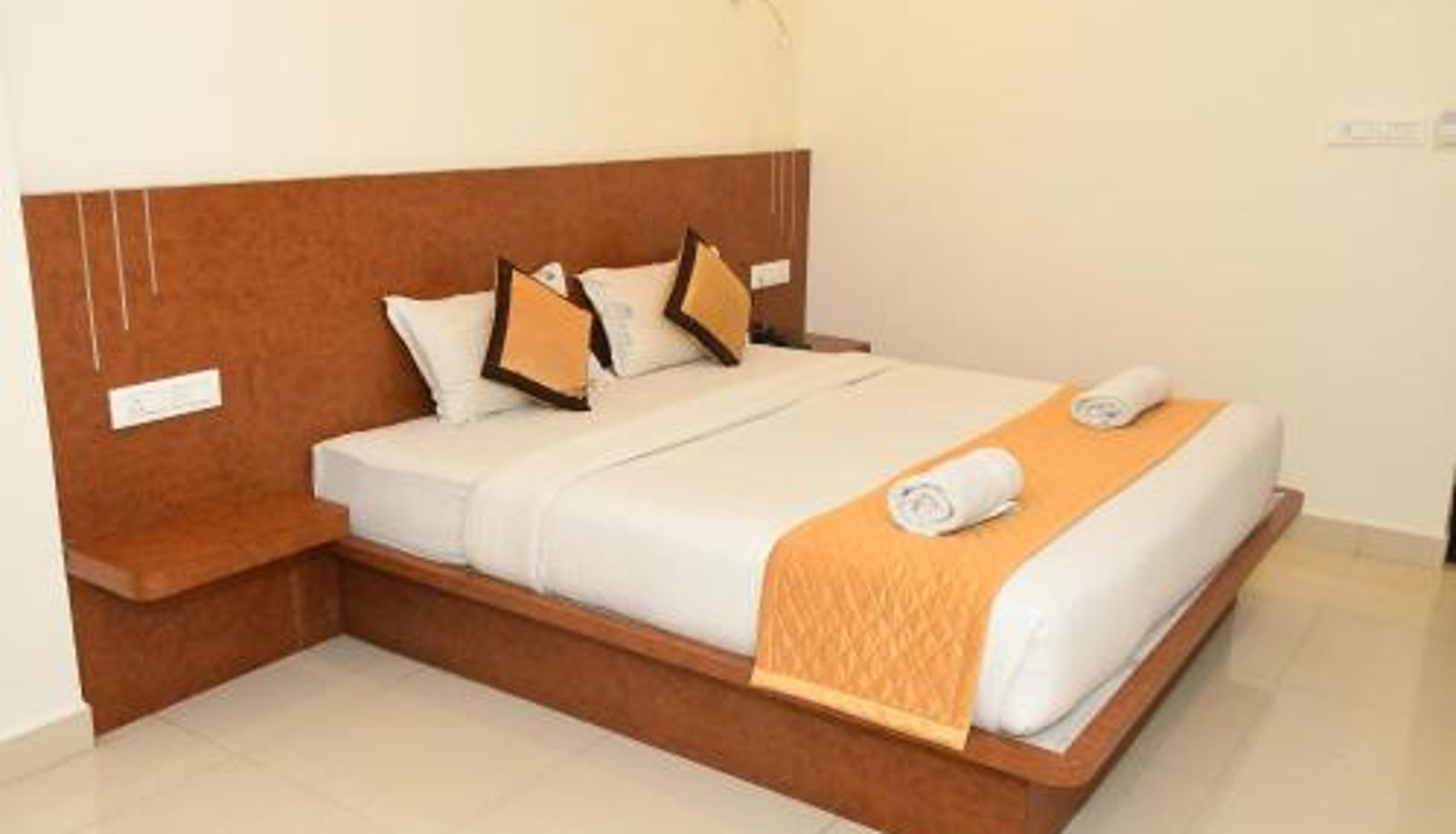 Triple room - Sai Vihaar Inn & Suites