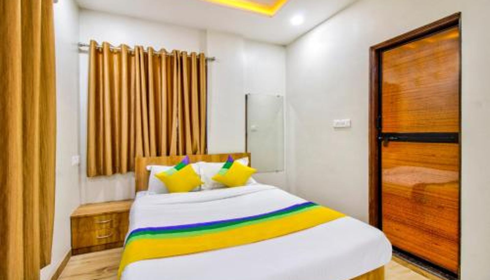 Room - Itsy Hotels Shri Guru Service Apartment