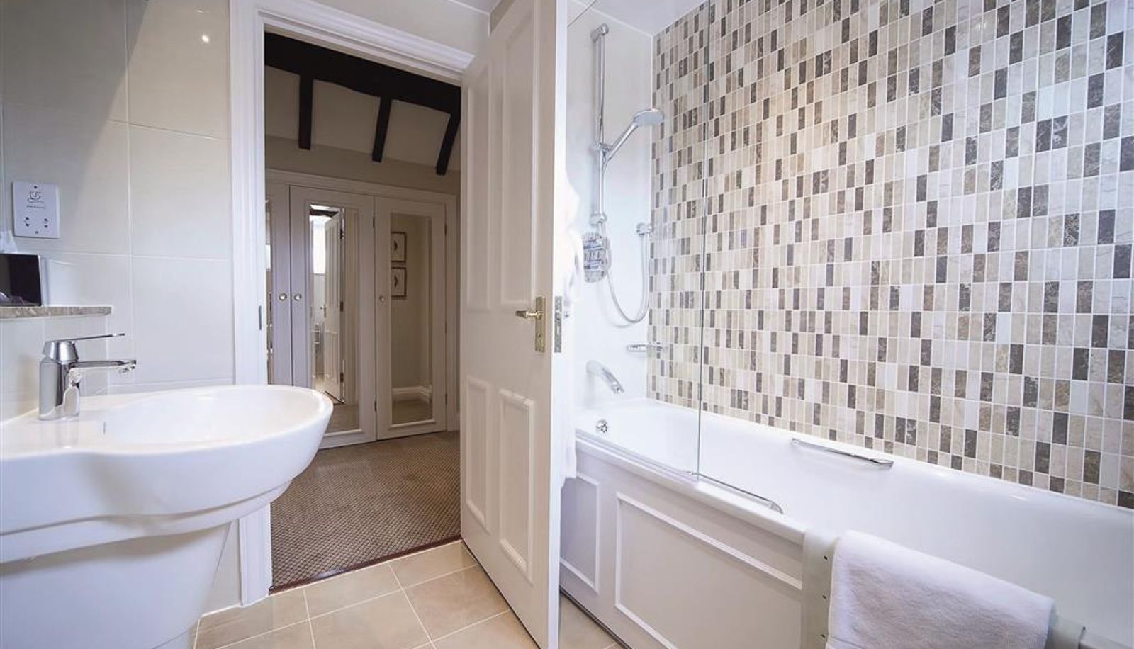 Room - Macdonald Alveston Manor Hotel