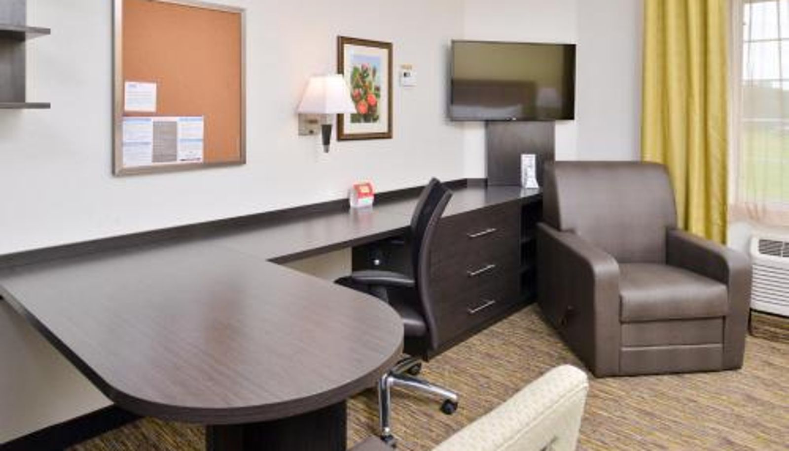 Camera - Candlewood Suites Beaumont by IHG