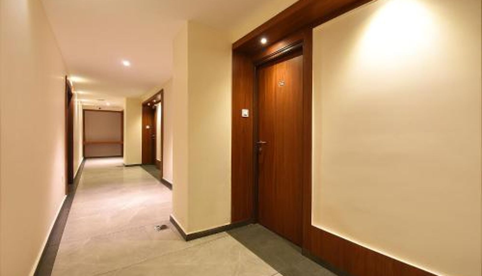 Receptie - FabHotel High Rise - Marathalli