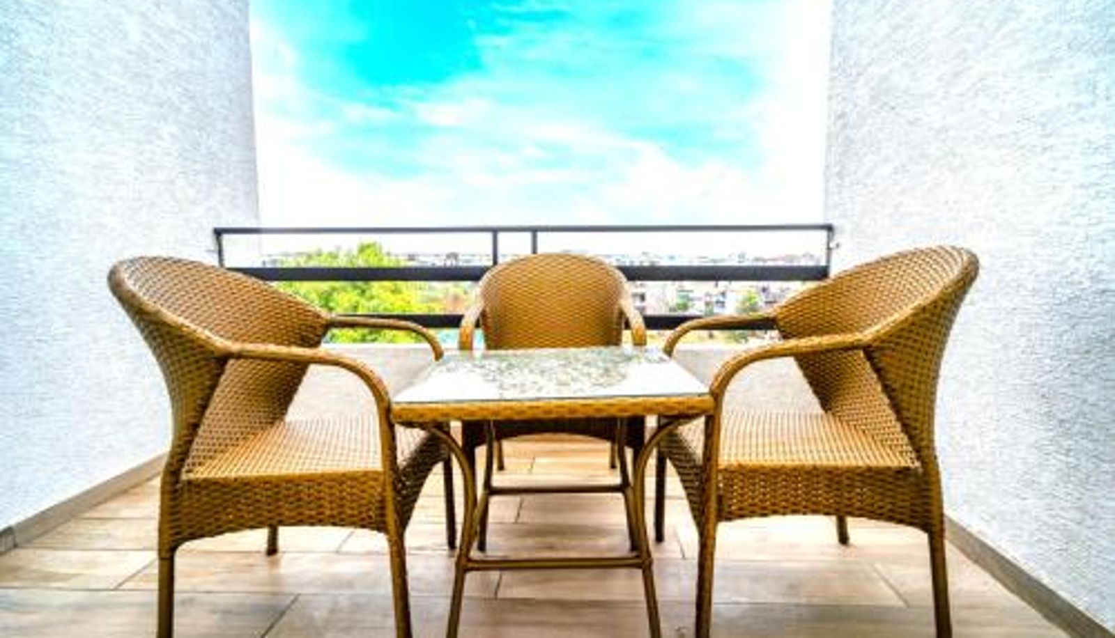 Terrace - ROYAL CLIFF HOTEL & RESORTS