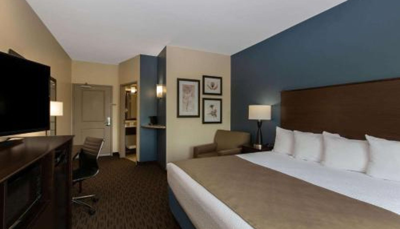 Zimmer - AmericInn by Wyndham Sioux Falls North