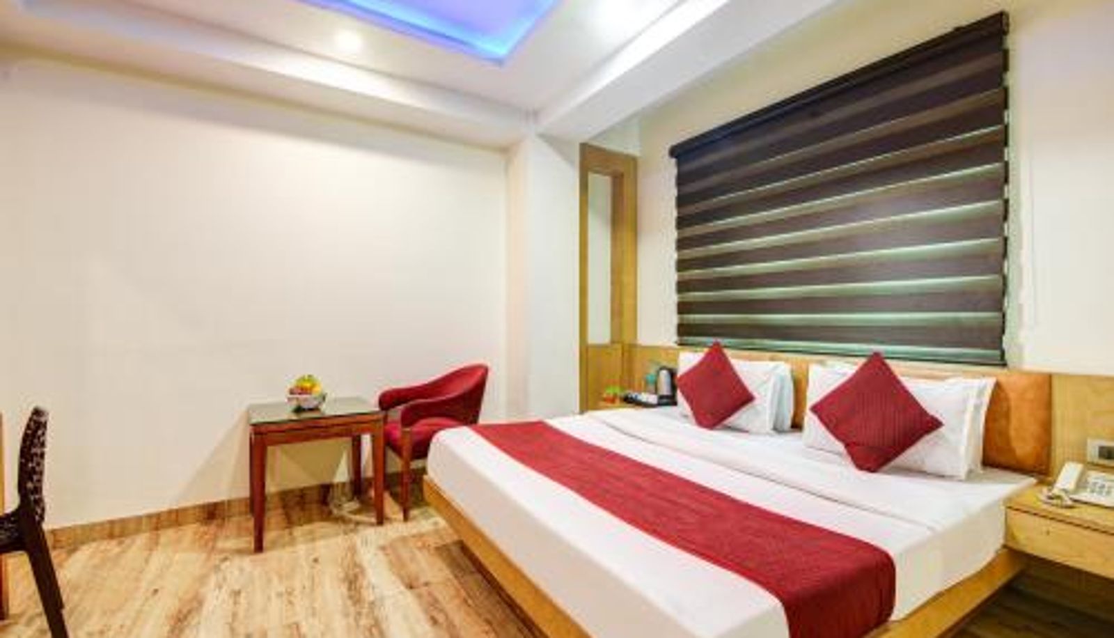 Info - The Hotel Mohit -5 Minutes Walk From New Delhi Railway Station - Paharganj