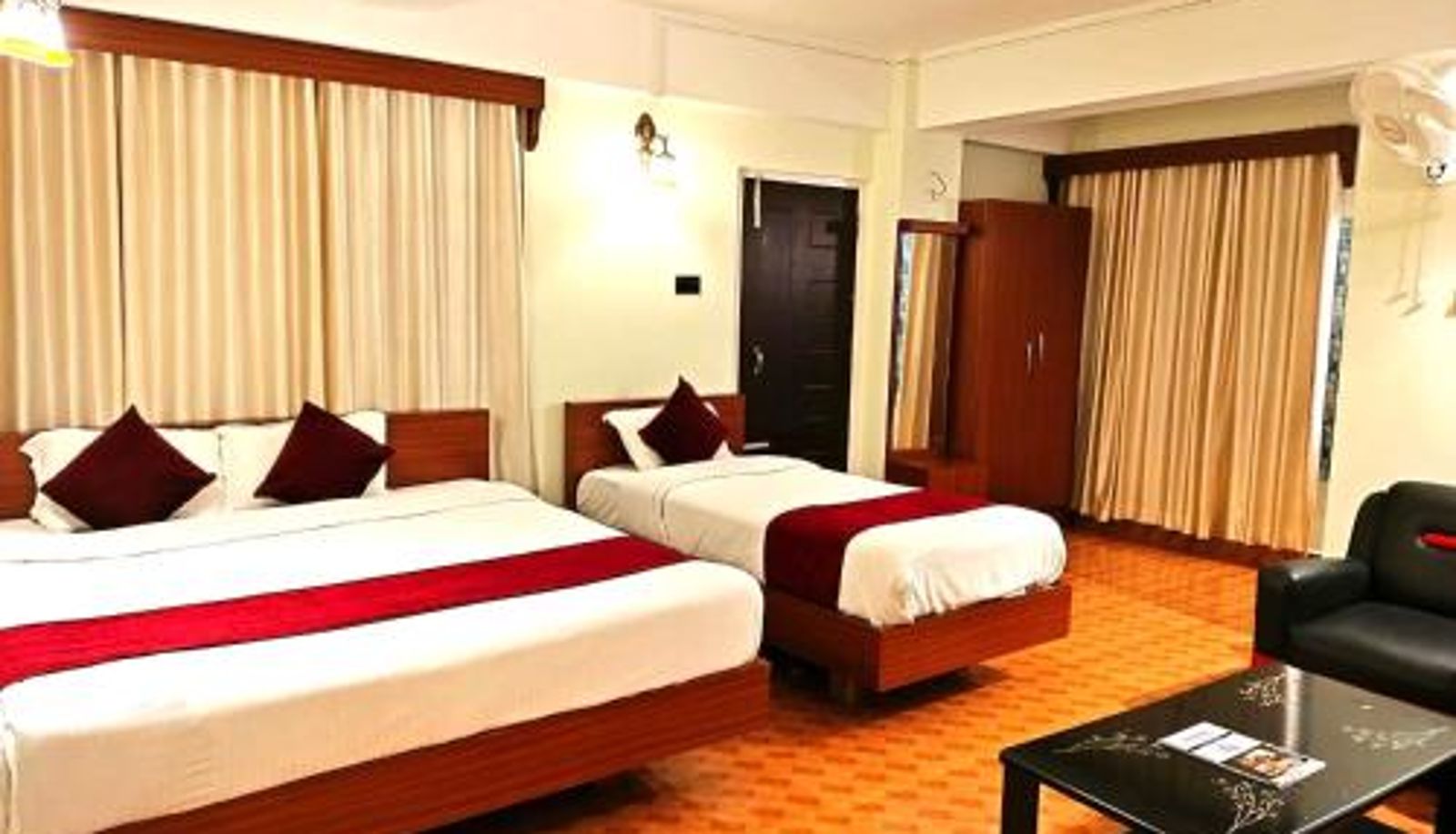 Standard room - LILY GUEST HOUSE