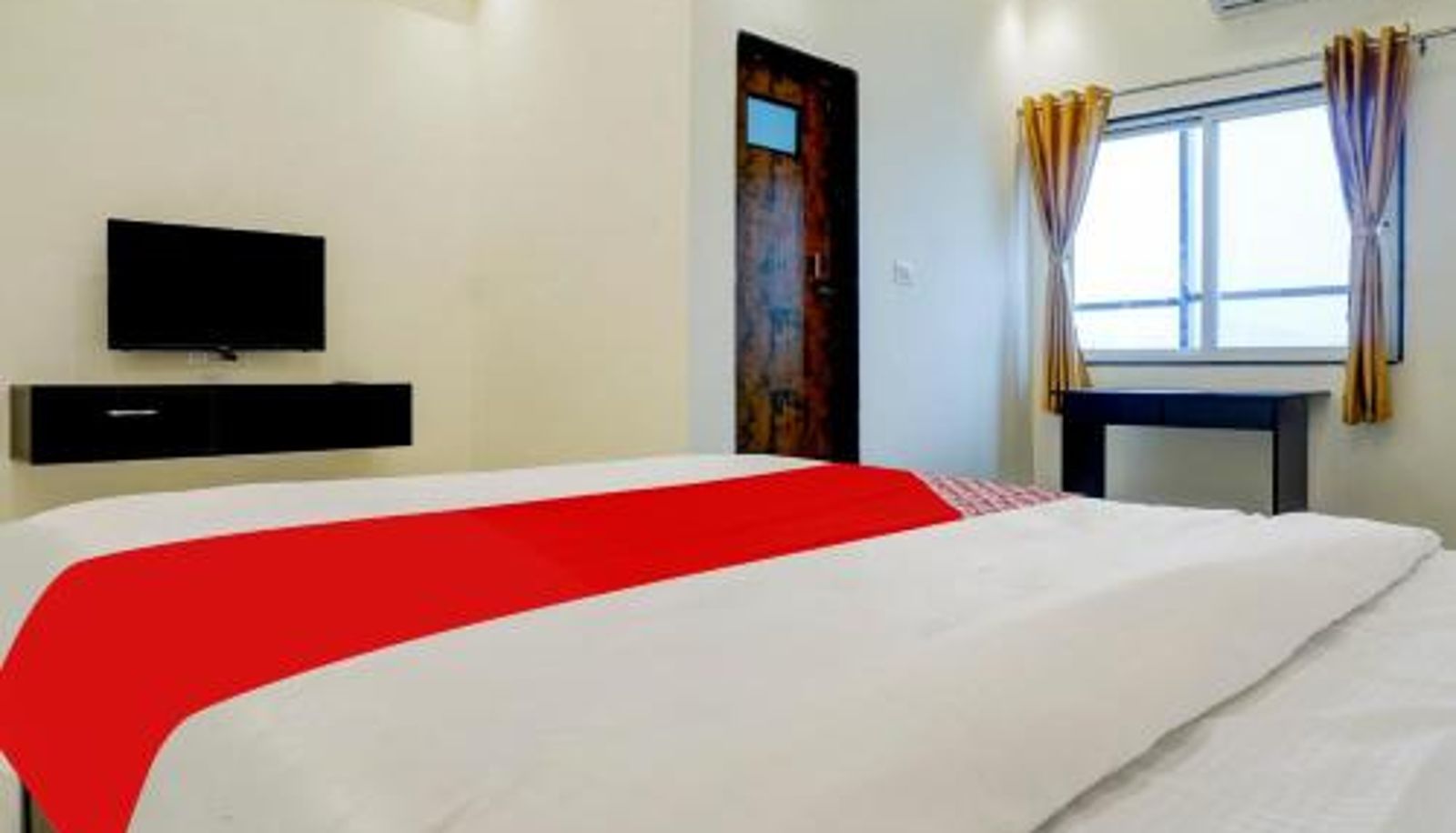 Zimmer - FabHotel Golden Heights