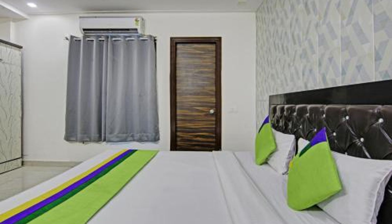 Zimmer - Treebo Modern Stays