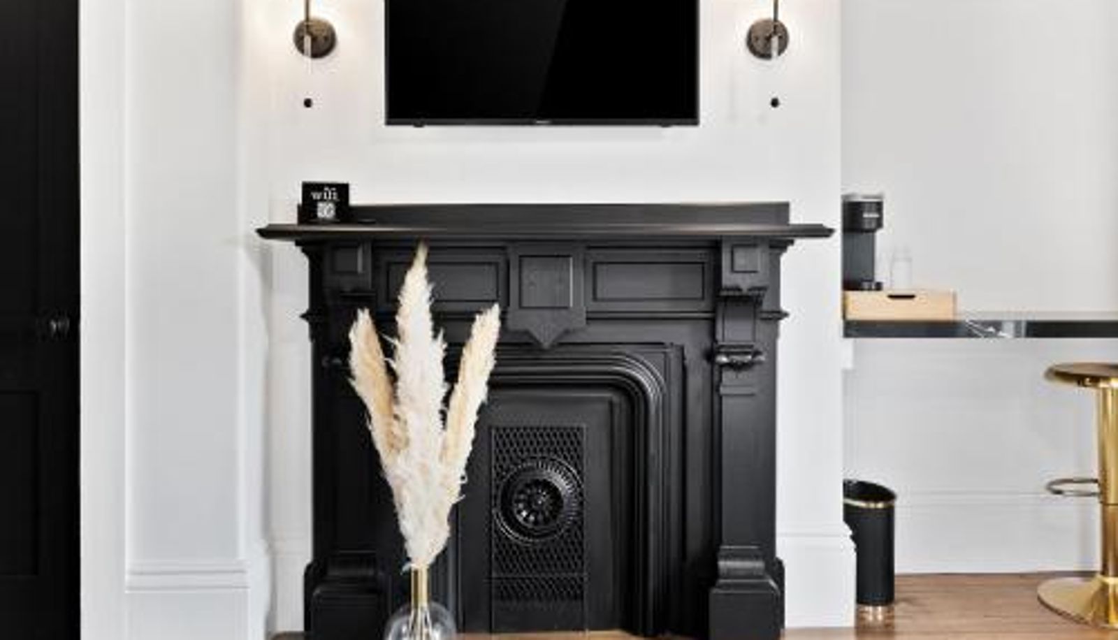 Suite - The Coach House