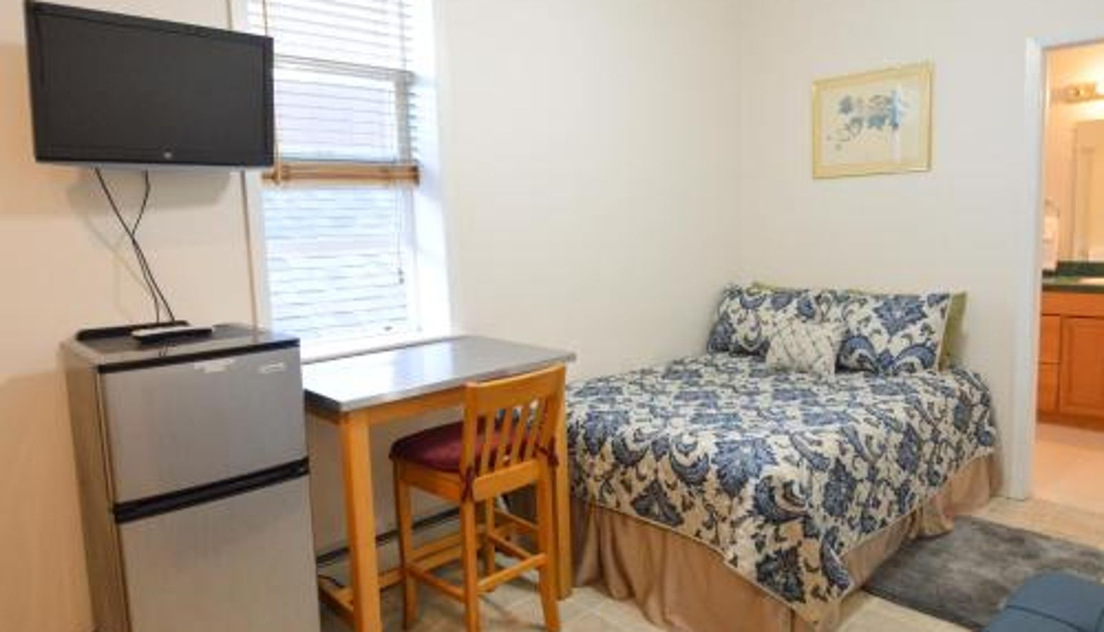 Apartment - Brown & Hawkins Historical Apartments