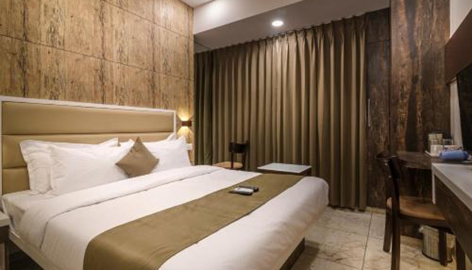 Habitación - Hotel Royal Treat Surat
