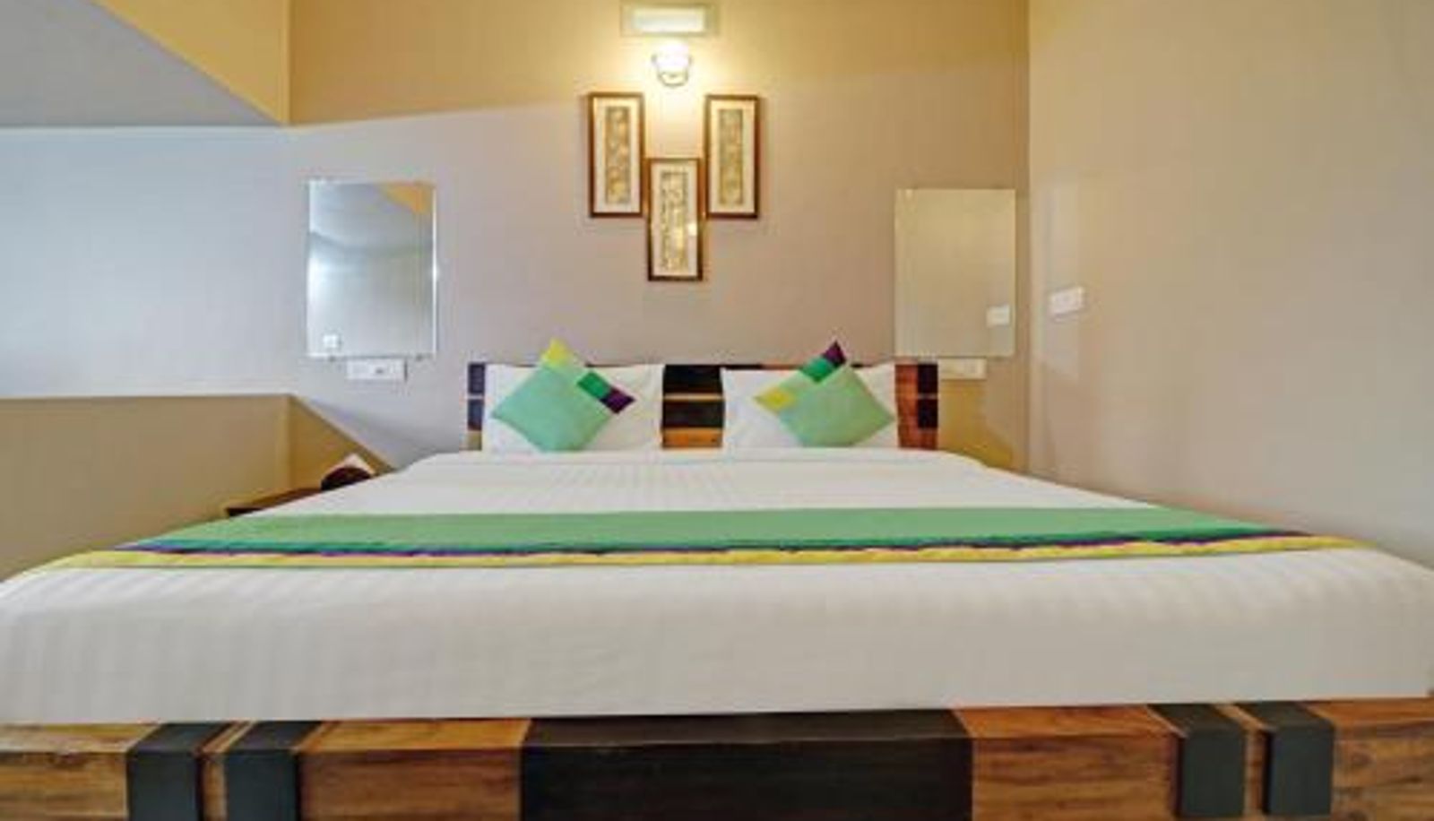 Zimmer - Treebo Avyukta Stay