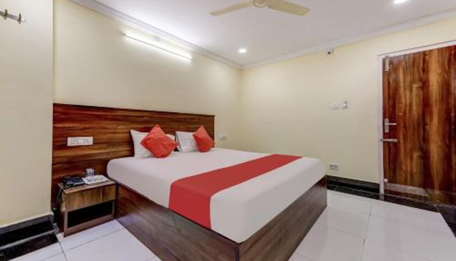 Zimmer - Collection O Srinivasa Residency