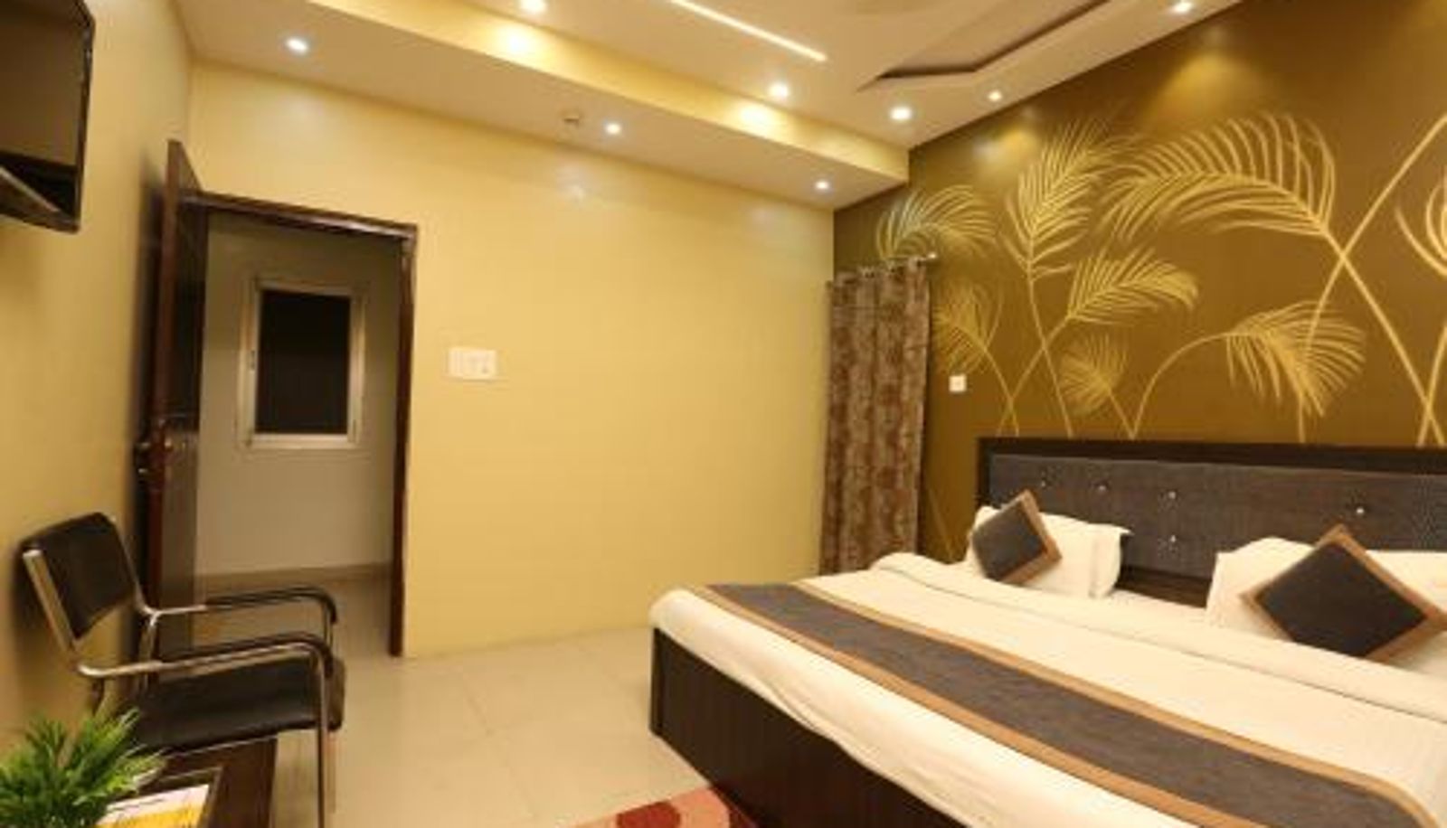 Zimmer - Hotel Nexus l Hotels In Charbagh Lucknow