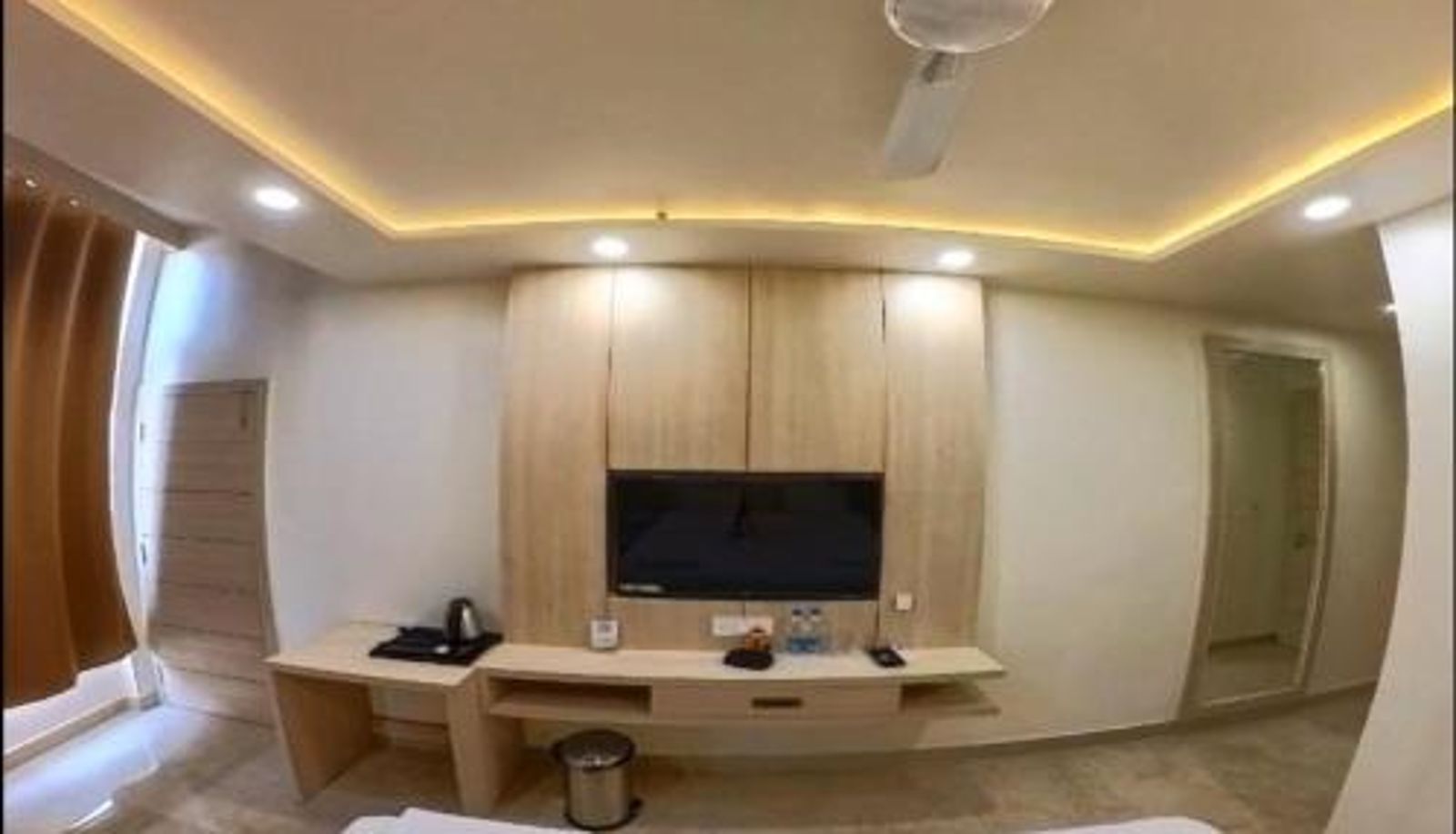 Camera - Hotel Prago by Green Deer Varanasi