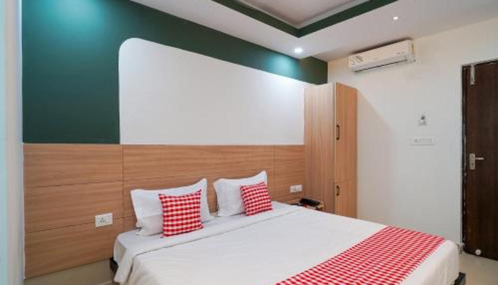 Info - Open Hotel by Olive - The Botanica