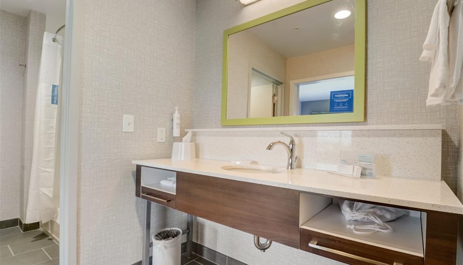 Habitación - Hampton Inn and Suites Williamstown Ark Encounter