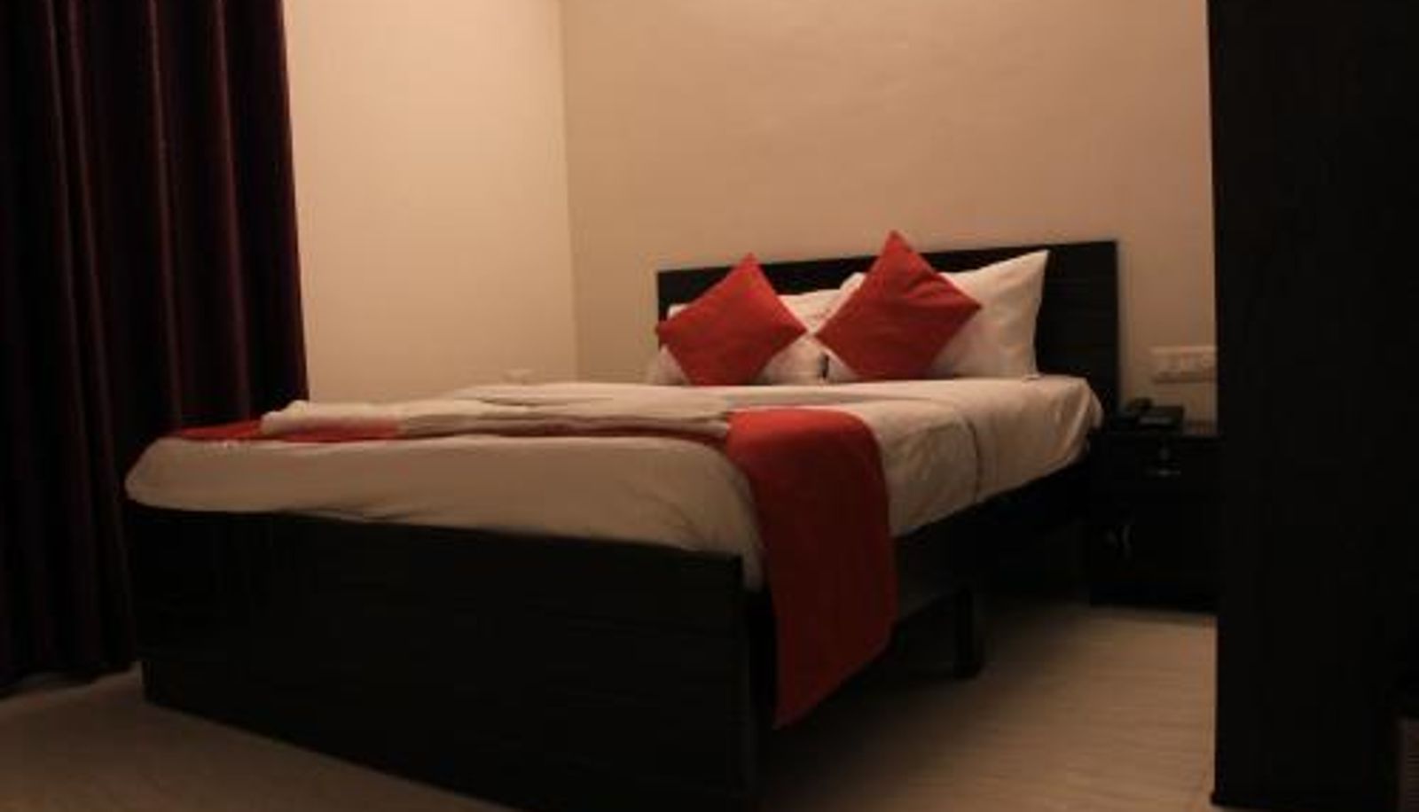 Zimmer - S M RESIDENCY HOTEL