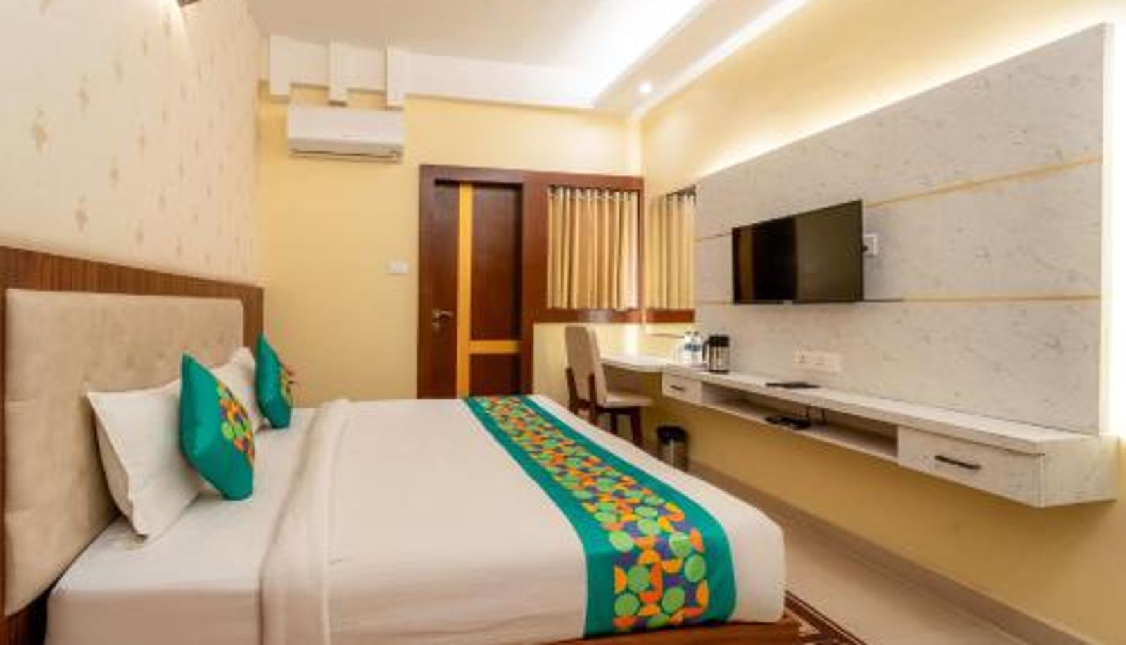 Zimmer - Treebo Premium Zorba - Hoshangabad Road