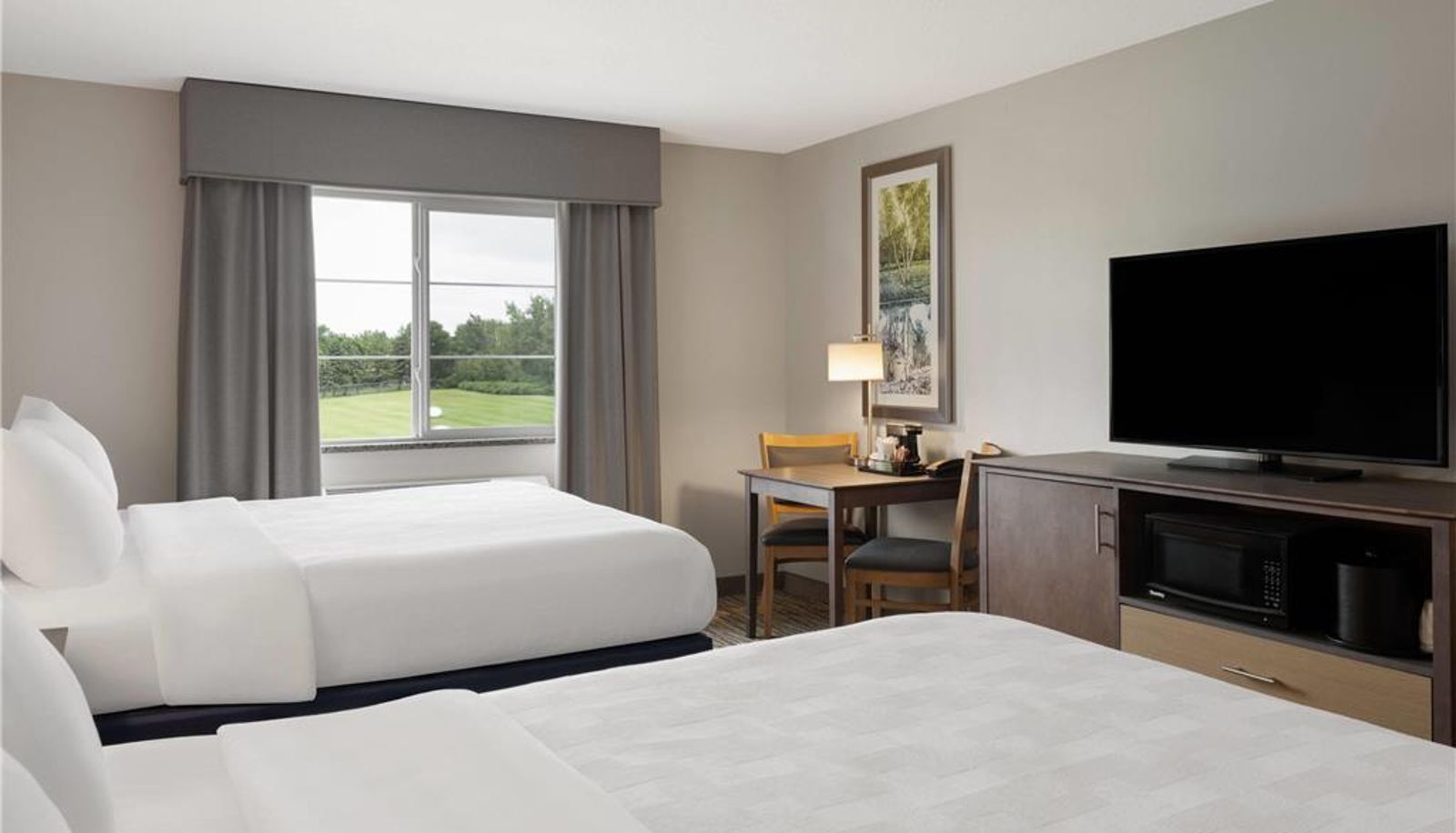 Zimmer - Trademark by Wyndham Little Crow Hotel & Conference