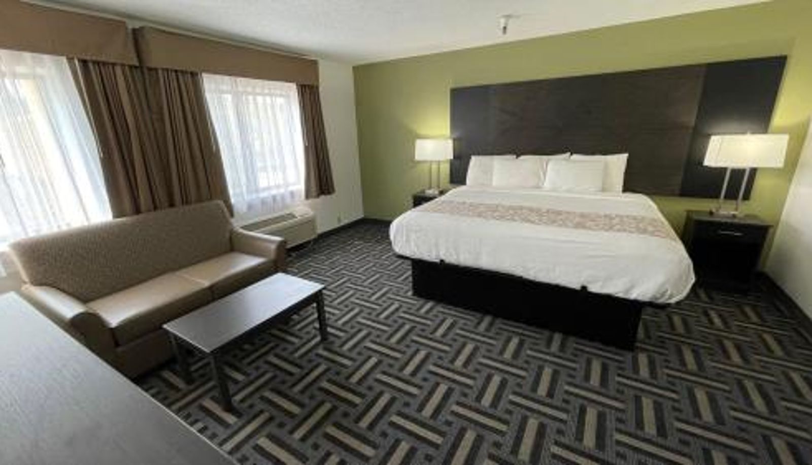 Camera - La Quinta Inn and Suites by Wyndham Cincinnati North