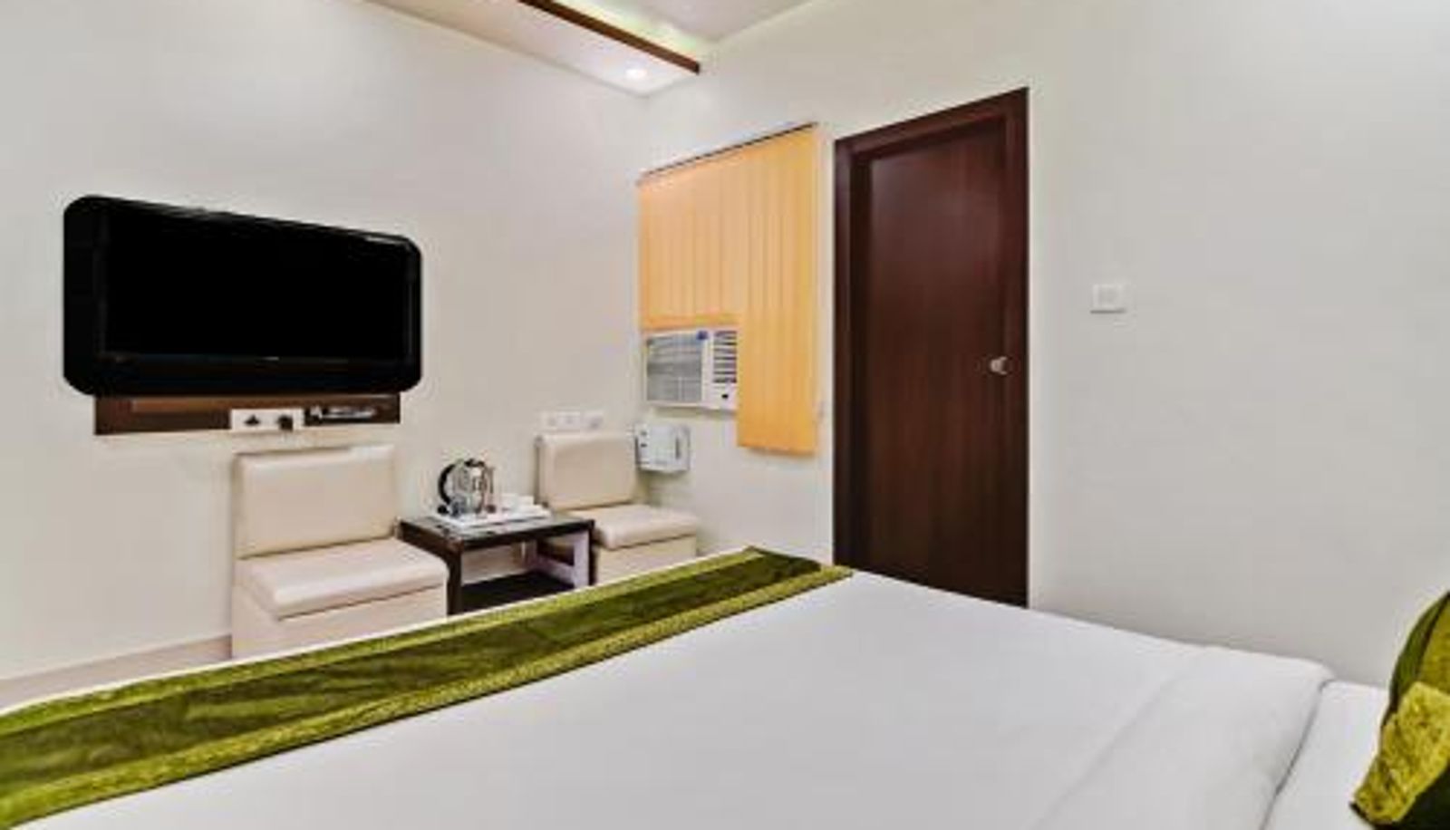 Zimmer - Treebo Resto- Near Lucknow Railway Station