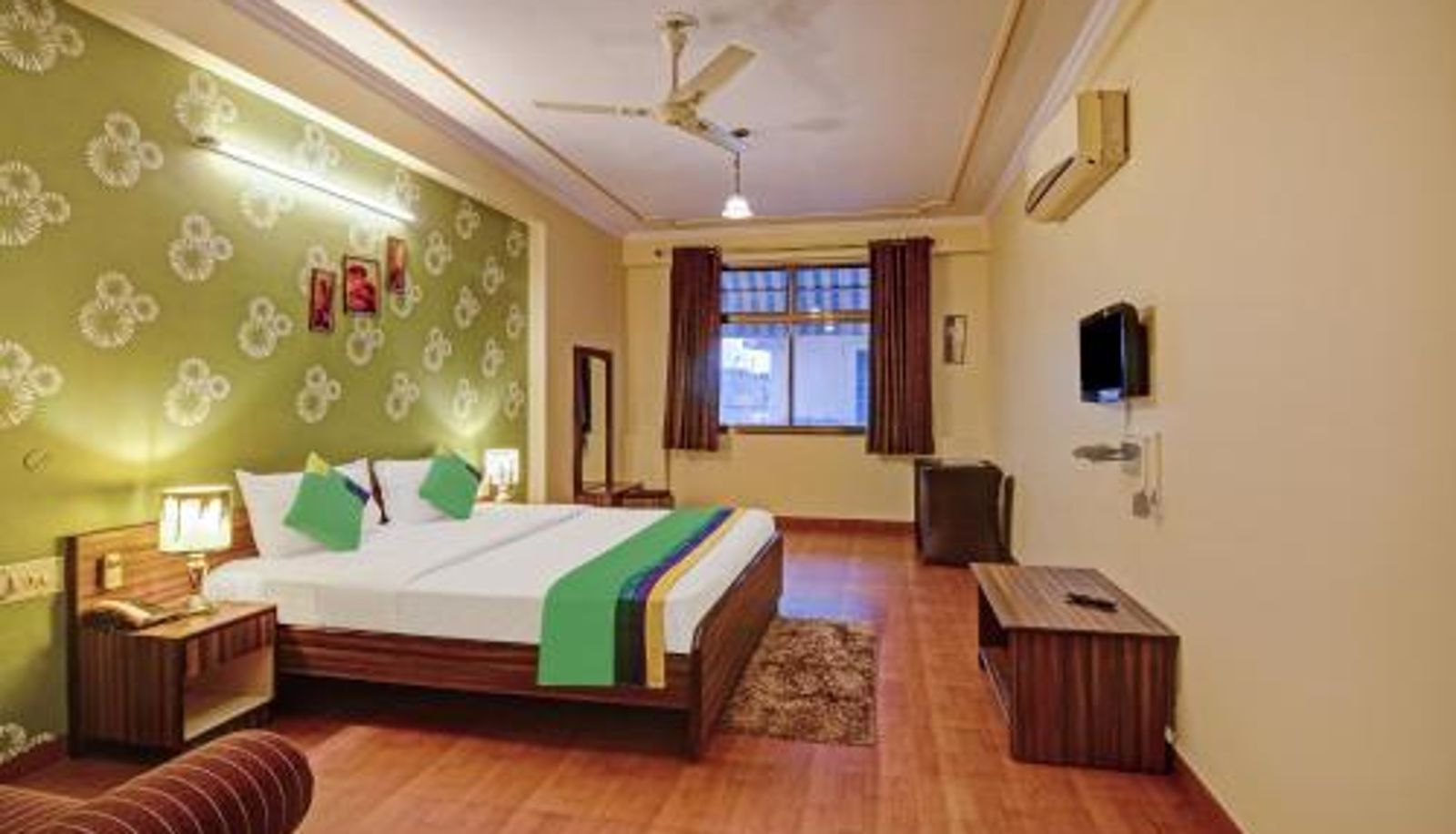 Room - Treebo New Rockwell Vivek Vihar