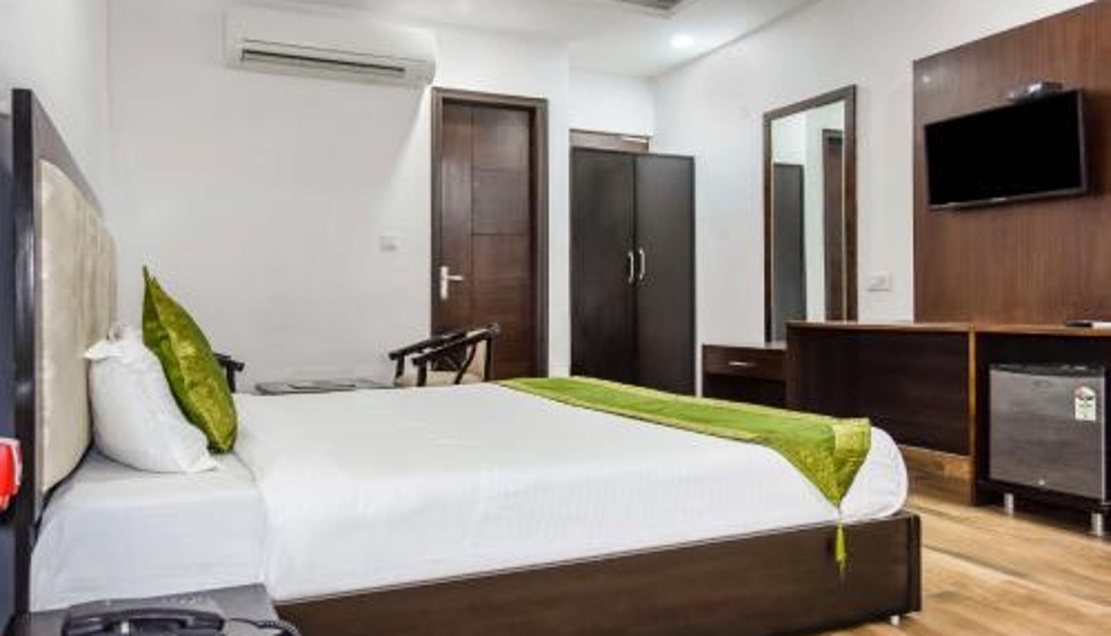 Family room - Treebo Red Petal Jalandhar