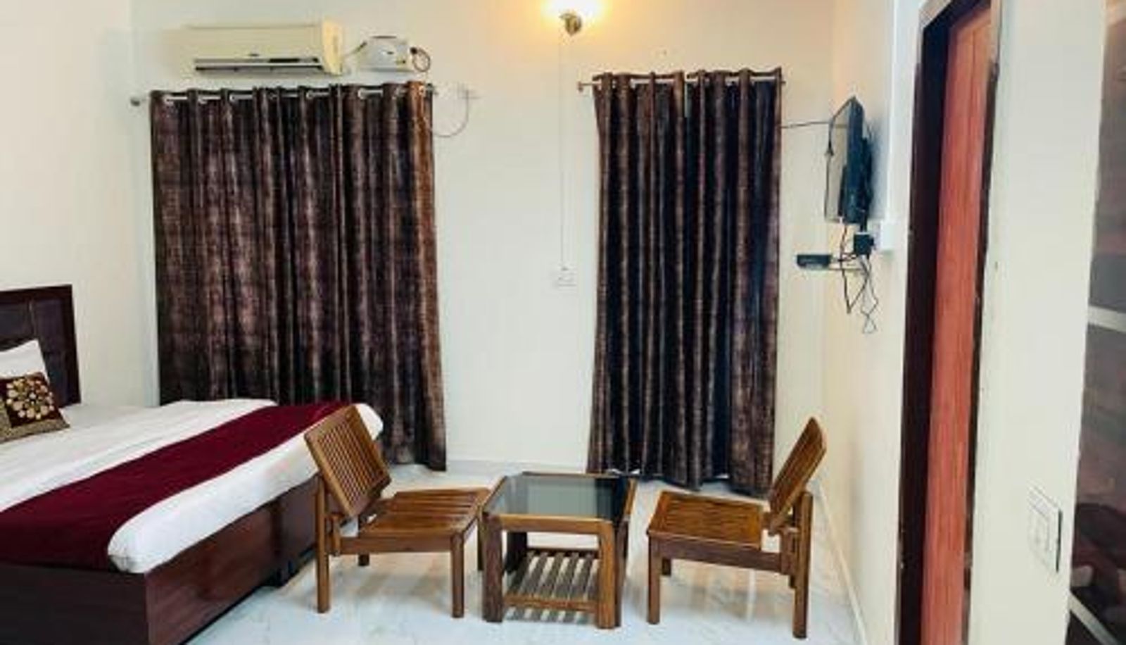 Info - Zora Park Luxury Rooms