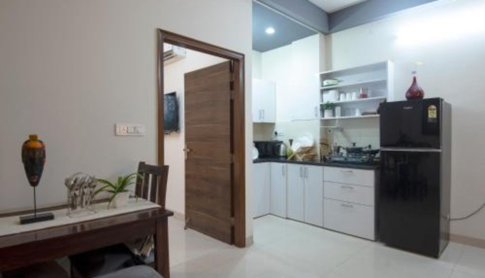 Apartamento - Serviced Apartment near Medanta by BedChambers